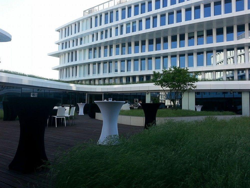 Sound Garden Hotel Airport Warsaw Exterior photo