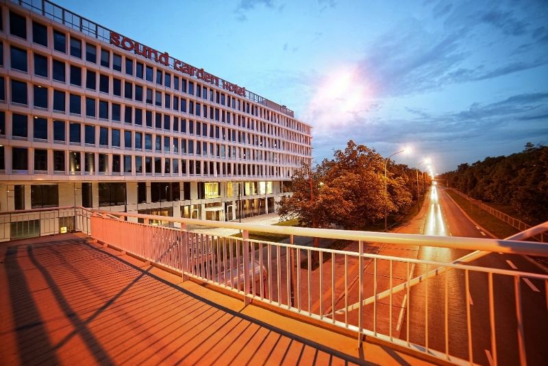 Sound Garden Hotel Airport Warsaw Exterior photo