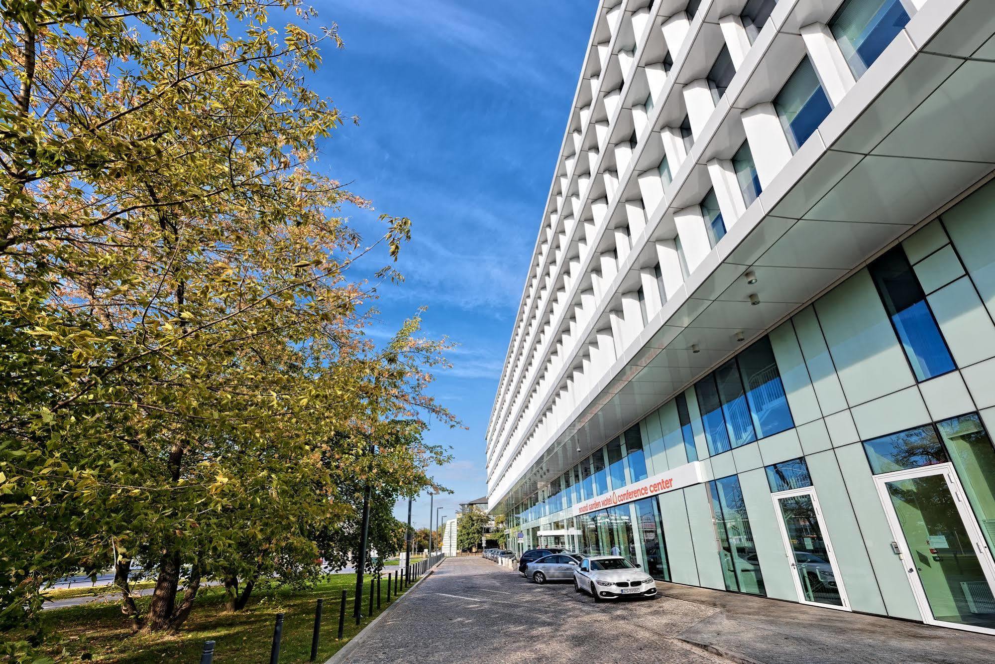 Sound Garden Hotel Airport Warsaw Exterior photo