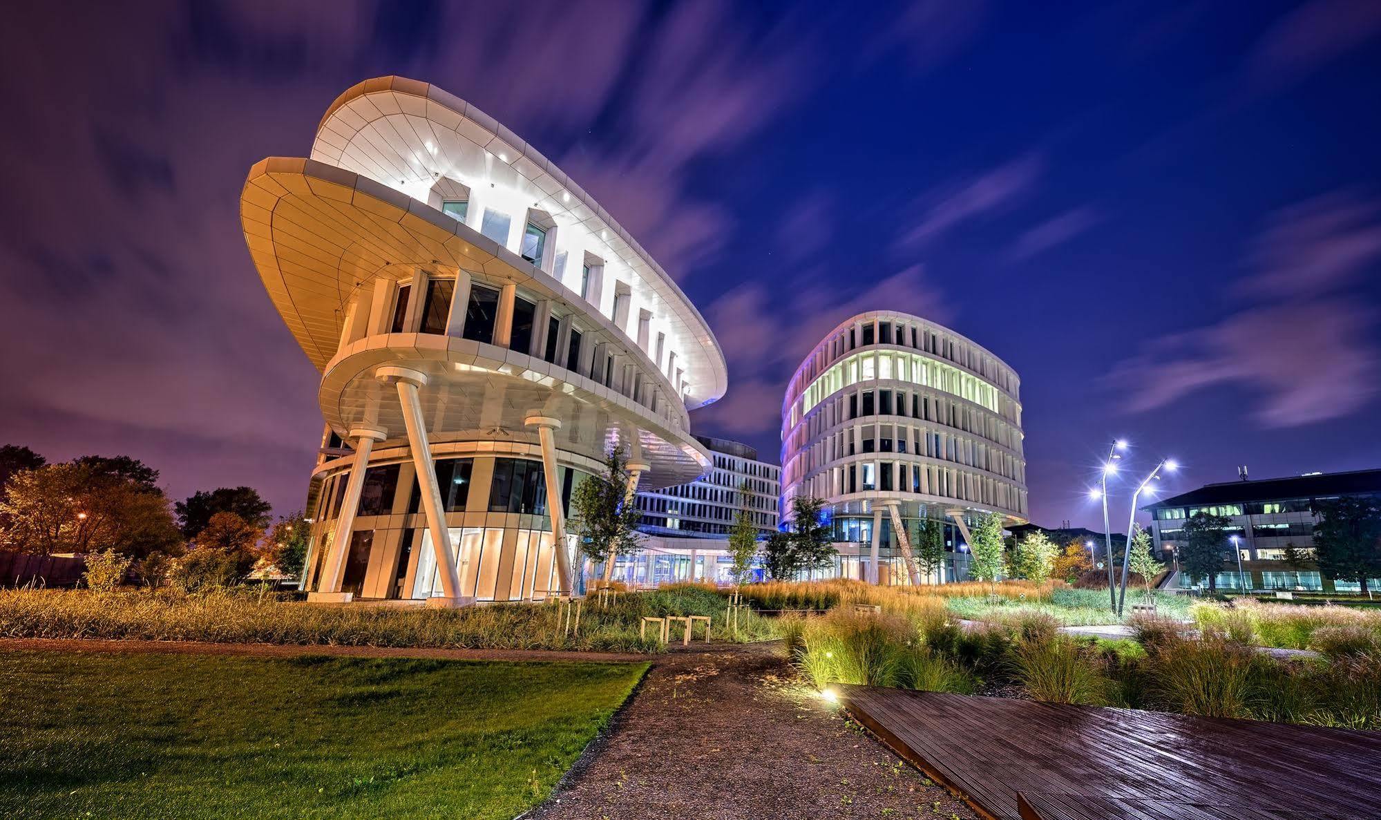 Sound Garden Hotel Airport Warsaw Exterior photo